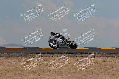 media/Sep-11-2022-SoCal Trackdays (Sun) [[81b7e951af]]/Turn 5 (1110am)/